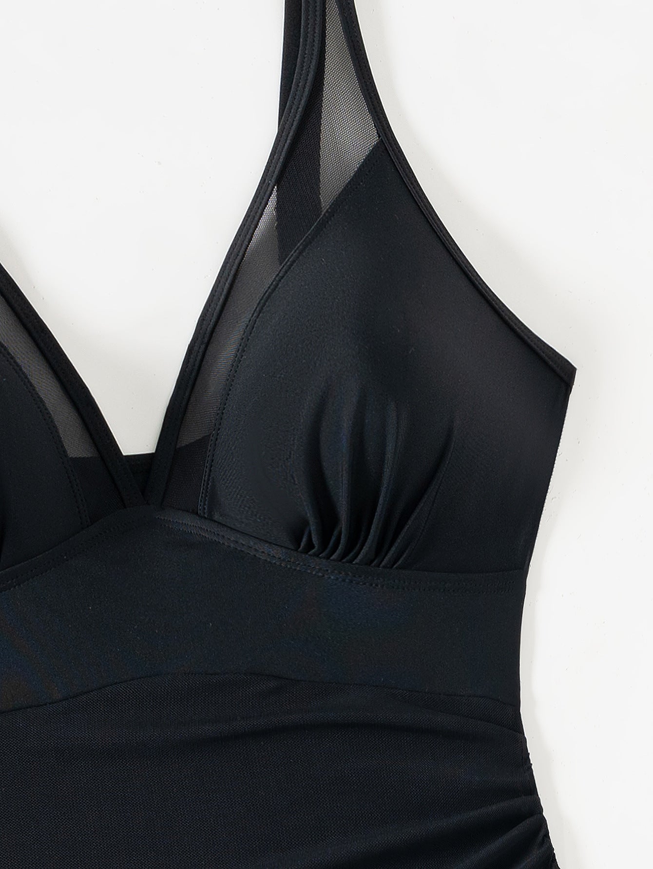 Bikini Marisa – Wyszczuplający siateczkowy kostium kąpielowy z sarongiem