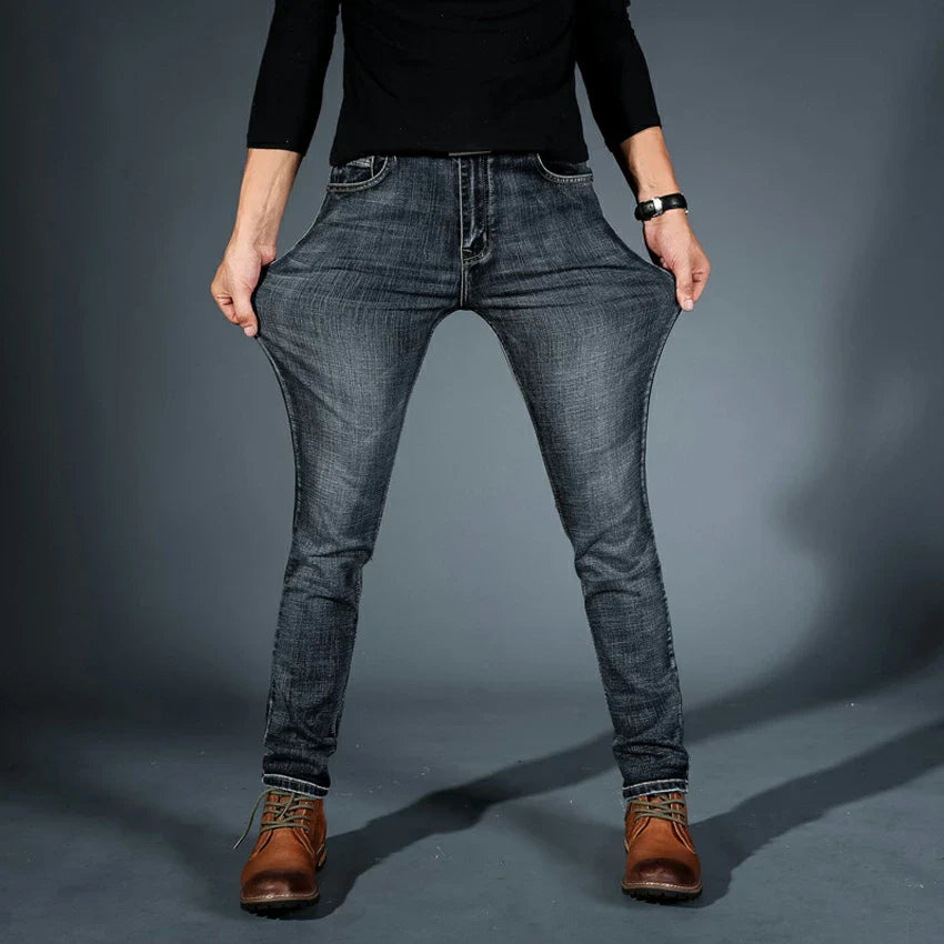 OWEN™ – JEANS O CHARAKTERZE