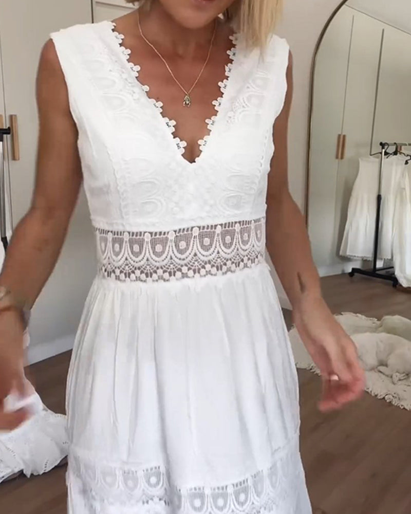 Élise™ | Elegancka Koronkowa Sukienka z Dekoltem w Serek